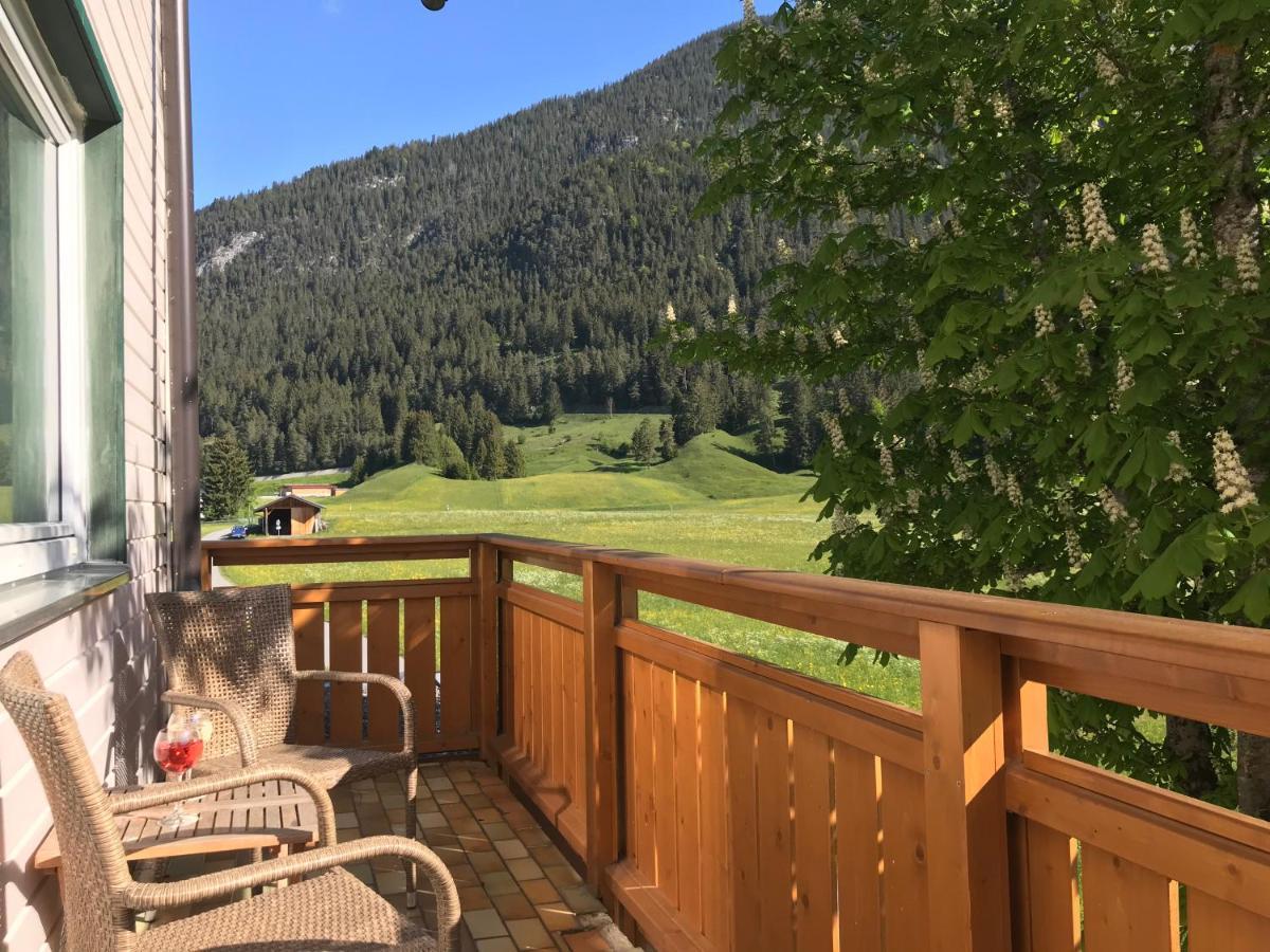 Naturparkhotel Florence Weissenbach am Lech Exterior photo