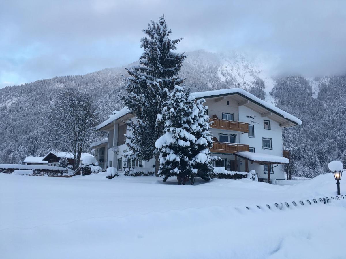 Naturparkhotel Florence Weissenbach am Lech Exterior photo