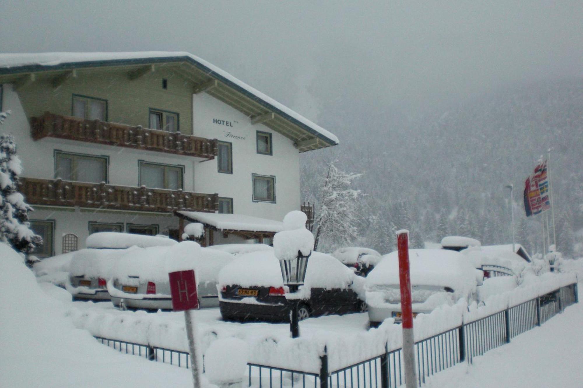Naturparkhotel Florence Weissenbach am Lech Exterior photo