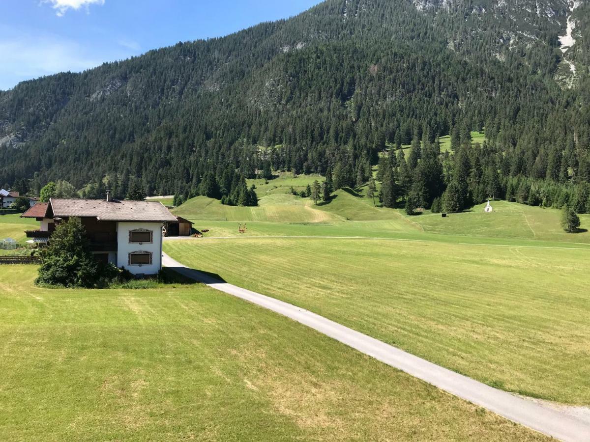 Naturparkhotel Florence Weissenbach am Lech Exterior photo