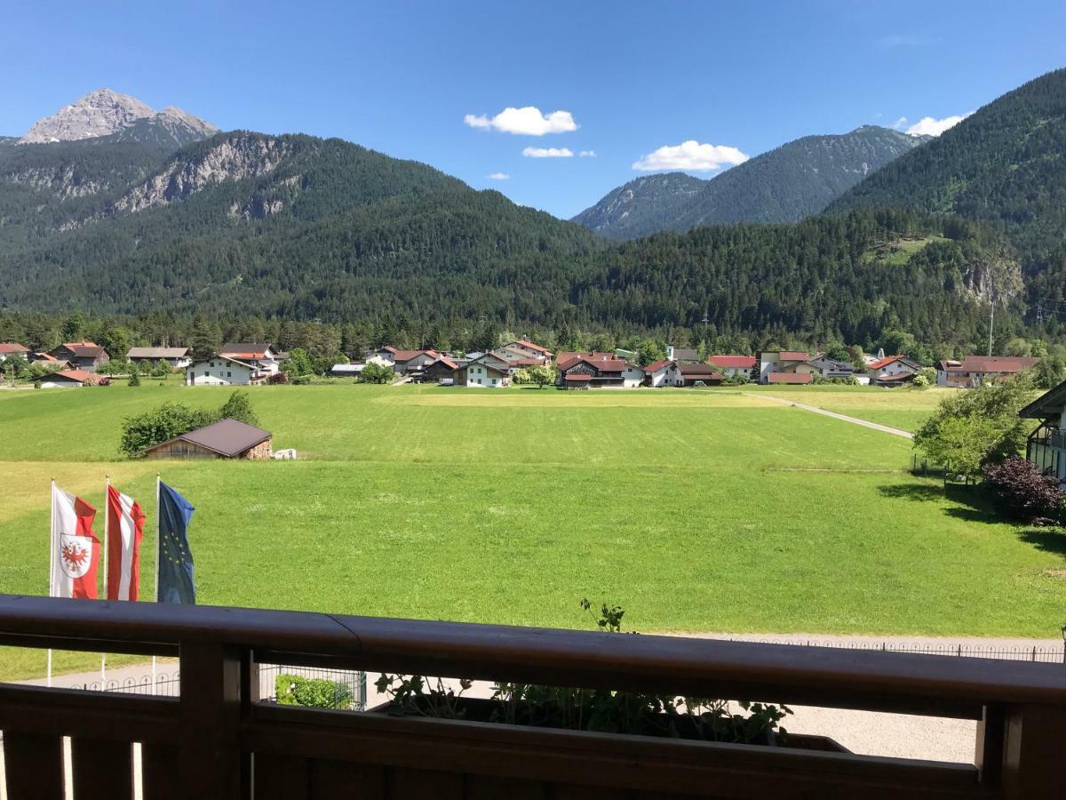 Naturparkhotel Florence Weissenbach am Lech Exterior photo