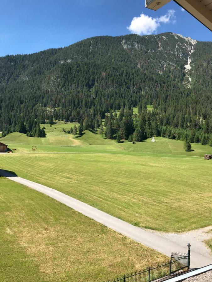 Naturparkhotel Florence Weissenbach am Lech Exterior photo
